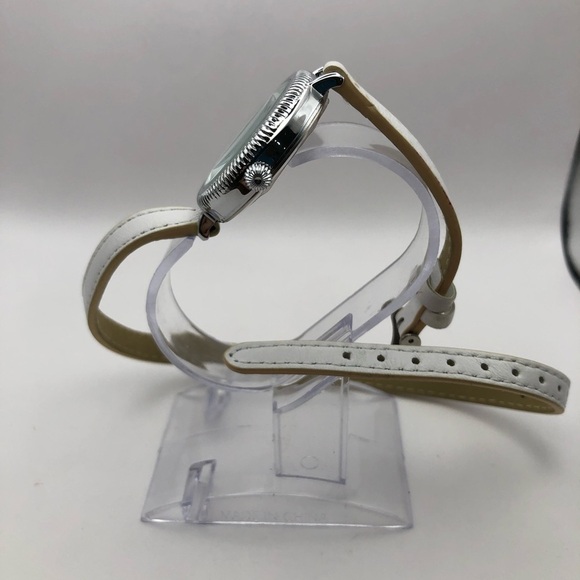 Bass Est. 1876 Women’s Watch Long Strap White Band Silver Bezel (New Battery) - Picture 5 of 9